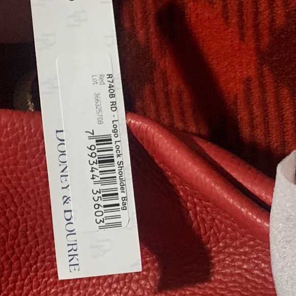 Dooney & Bourke hand bag 💅🏽 - Picture 3 of 6